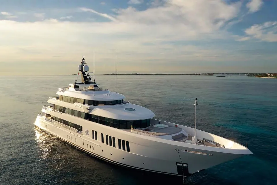 Just J's, 2016 Hakvoort Custom 61m, photo 2