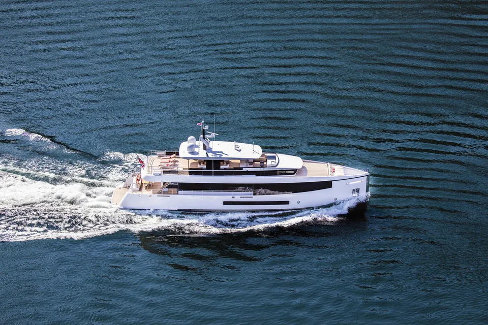 Graycliffs, 2016 Feadship Custom 33m, photo 2
