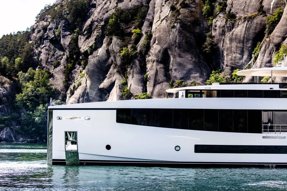 Graycliffs, 2016 Feadship Custom 33m, photo 4