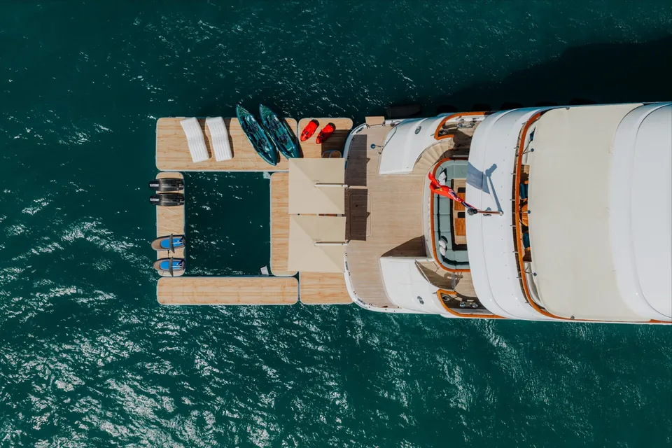 Solace, 2005 Feadship Custom 57m, photo 4