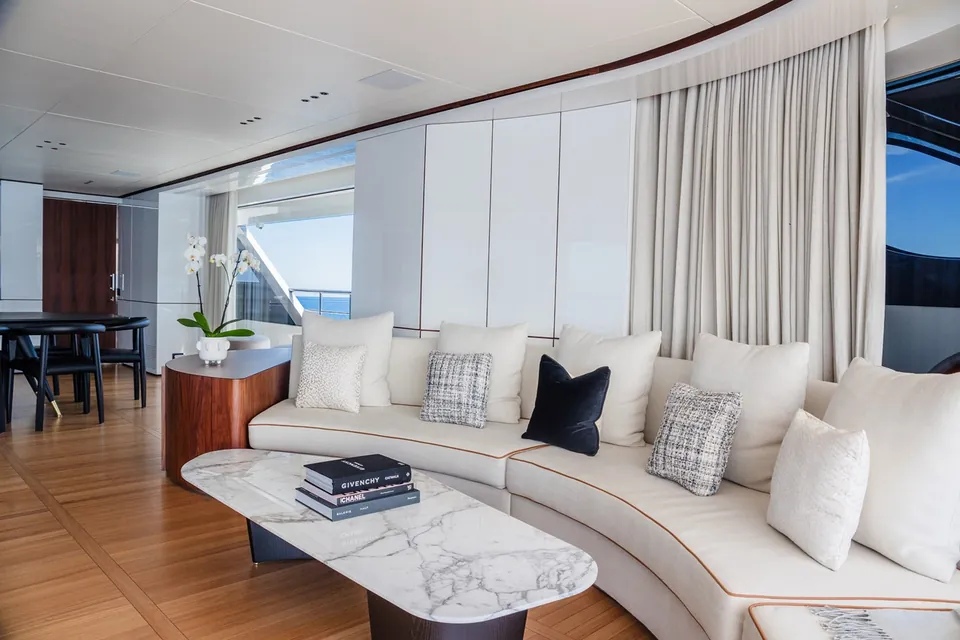 Tosun, 2022 Benetti Oasis 40M, photo 3