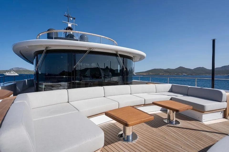Tosun, 2022 Benetti Oasis 40M, photo 9