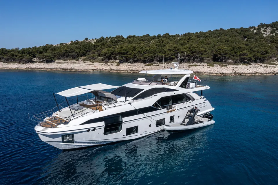 Lito, 2020 Azimut Grande 27M, photo 2