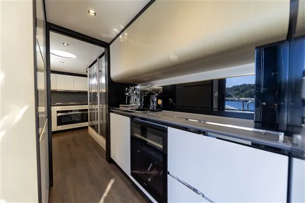 Lito, 2020 Azimut Grande 27M, photo 16