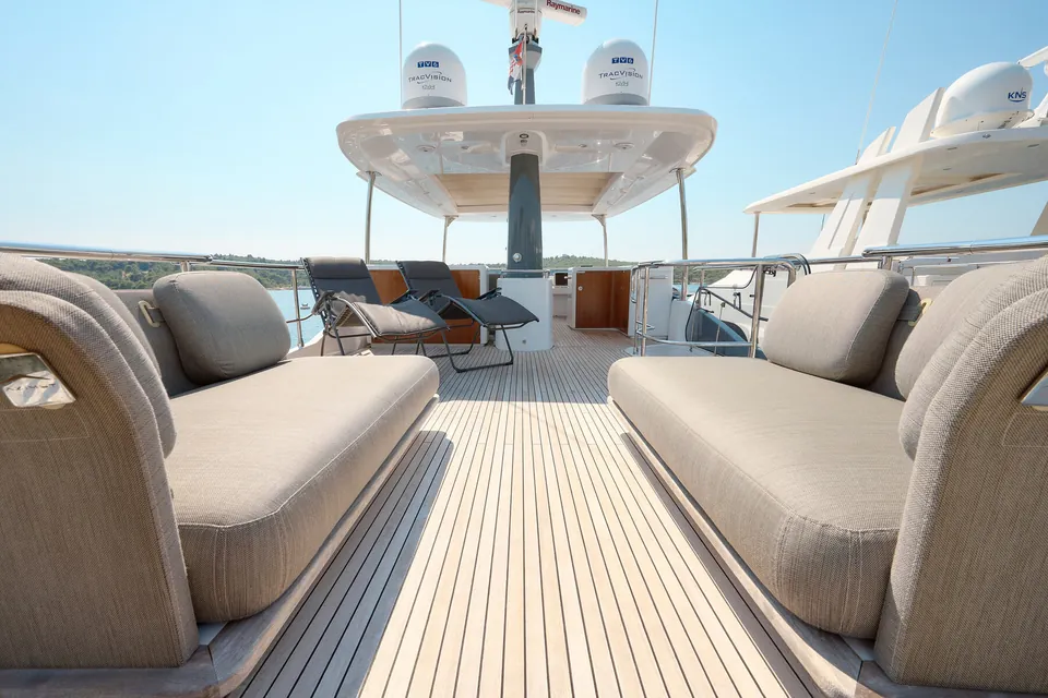 Santa Maria II, 2018 Azimut Magellano 66, photo 5