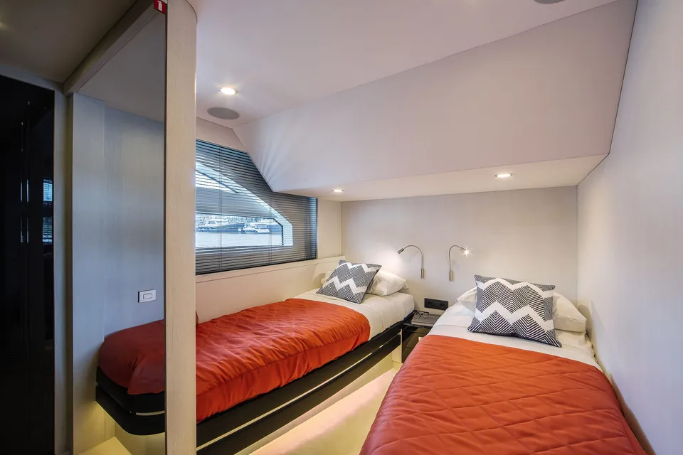 Lucy Penguin, 2019 Van der Valk BeachClub 600, photo 9