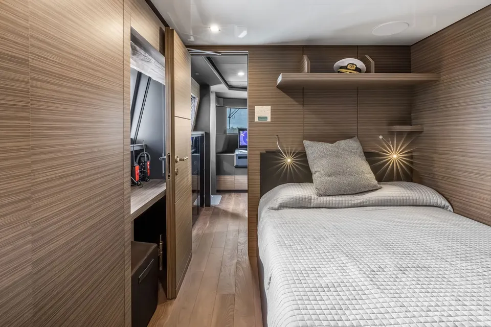 2023 Custom Line Navetta 42, photo 23