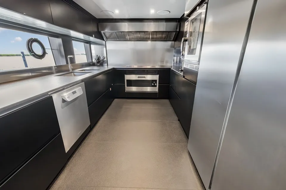 2023 Custom Line Navetta 42, photo 27