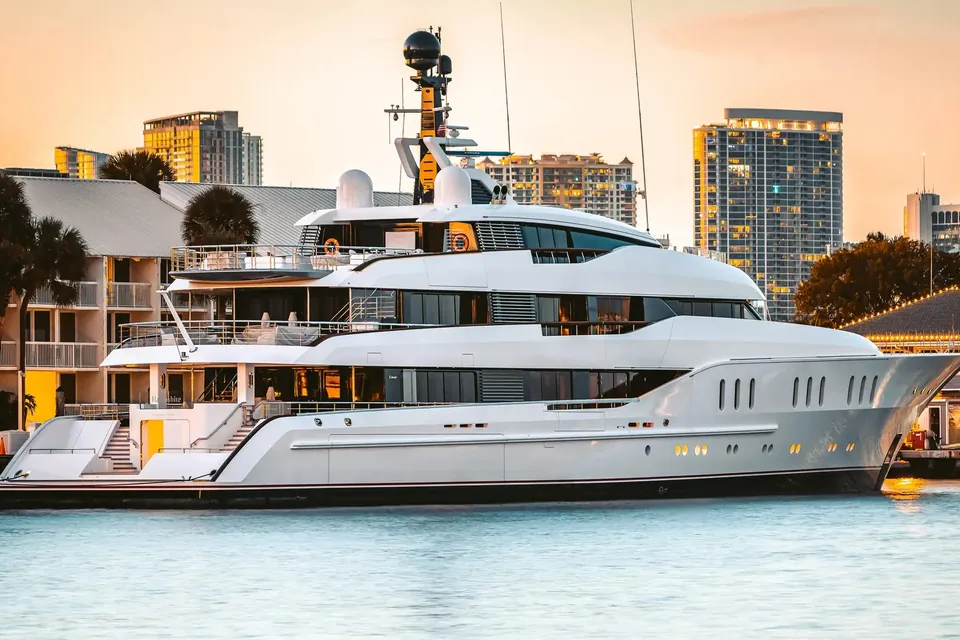 Hampshire, 2016 Feadship Custom, photo 1