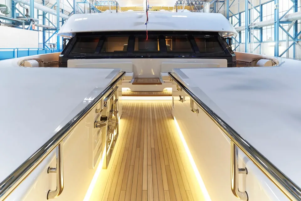 Hampshire, 2016 Feadship Custom, photo 4