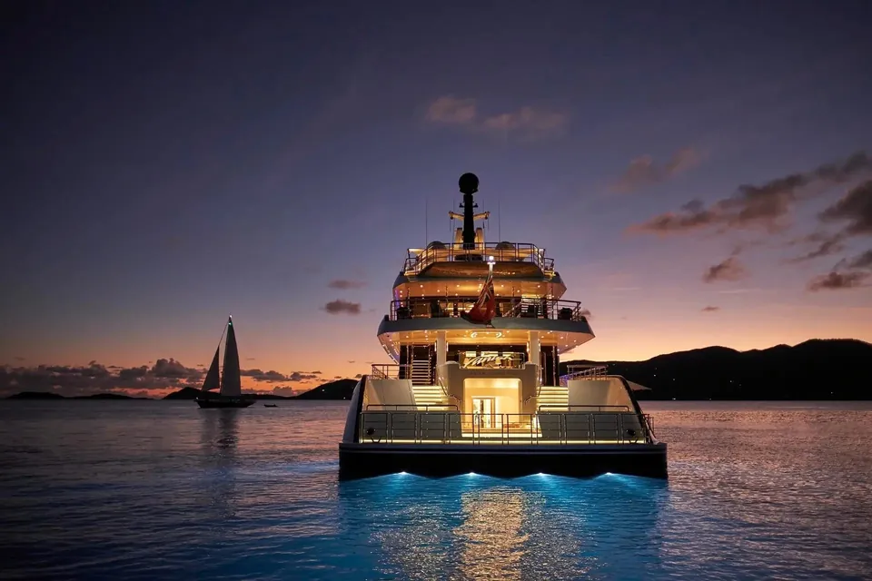 Hampshire, 2016 Feadship Custom, photo 10