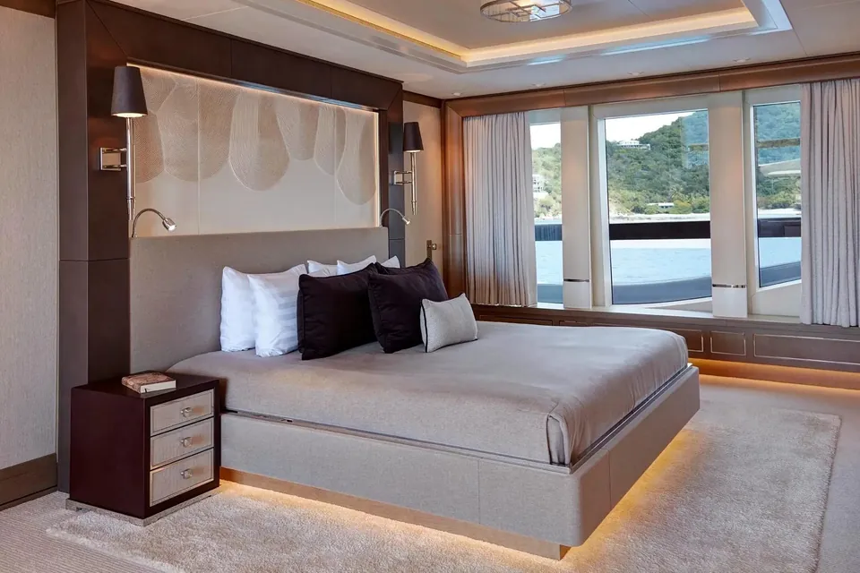 Hampshire, 2016 Feadship Custom, photo 16