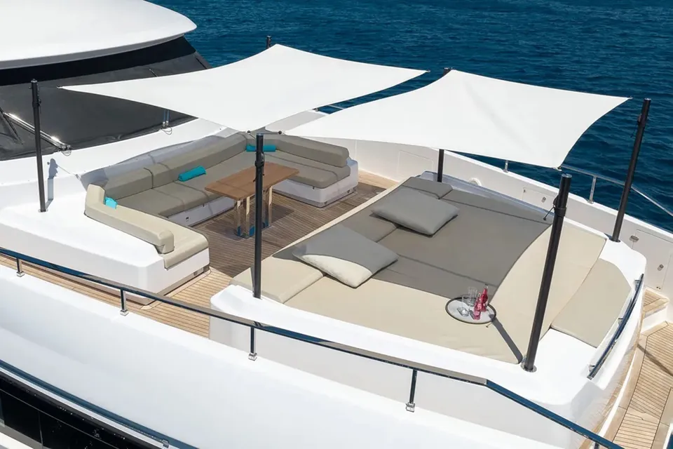 Acqua, 2020 Custom Line Navetta 33, photo 3