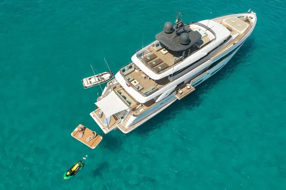 Acqua, 2020 Custom Line Navetta 33, photo 10