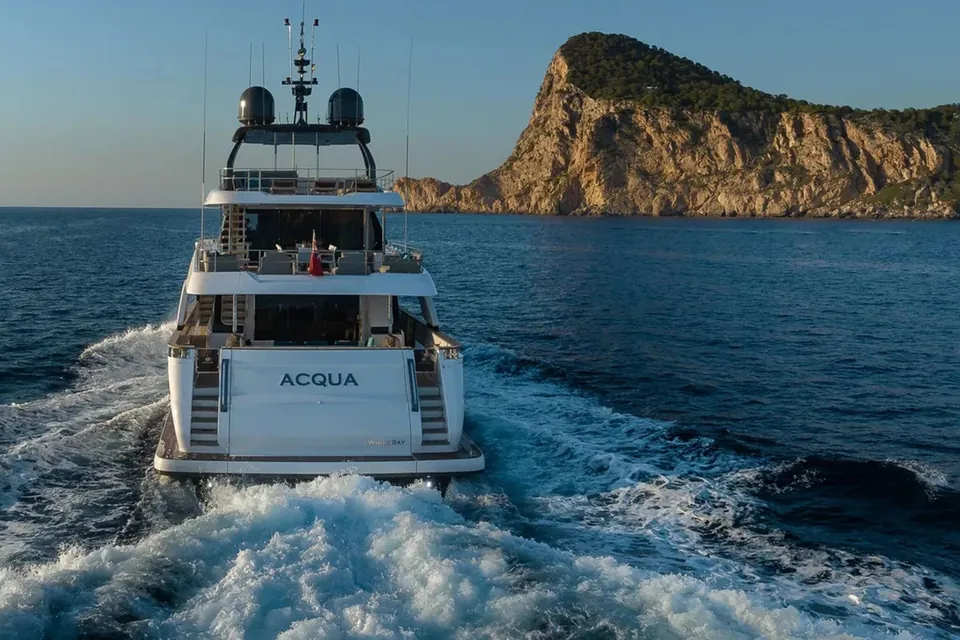 Acqua, 2020 Custom Line Navetta 33, photo 11