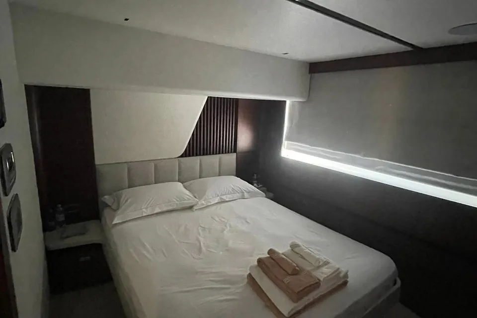 2020 Princess Y85, photo 9