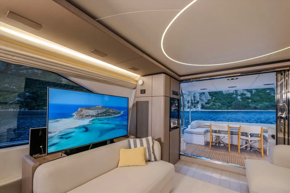 Celebrate Life, 2022 Azimut Fly 72, photo 30