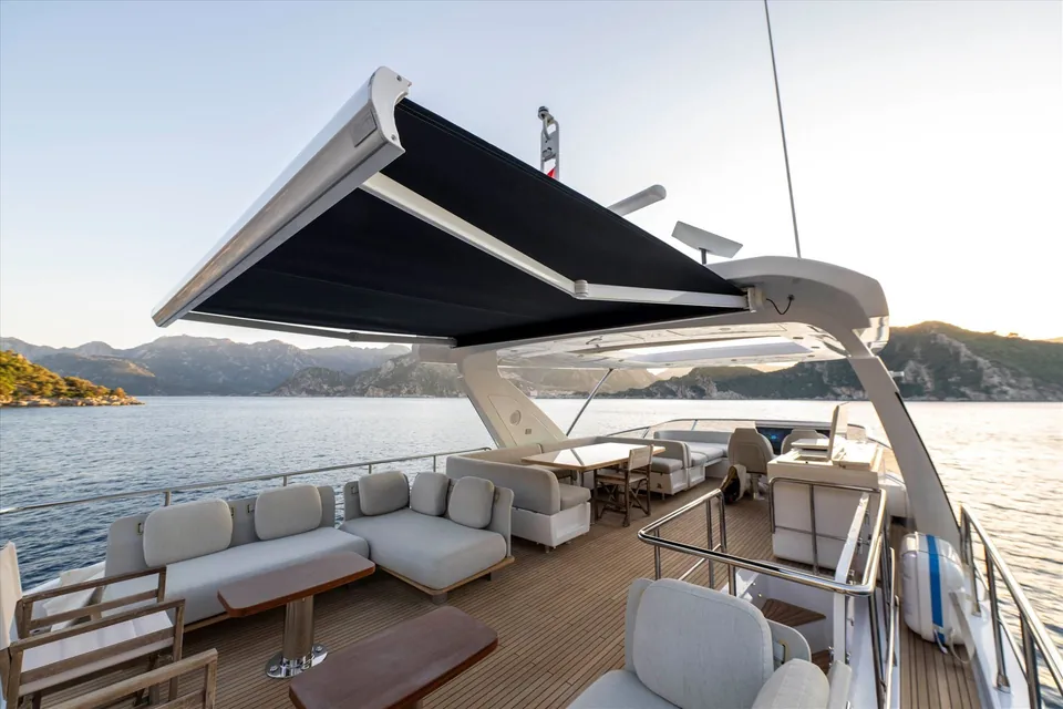 Celebrate Life, 2022 Azimut Fly 72, photo 32