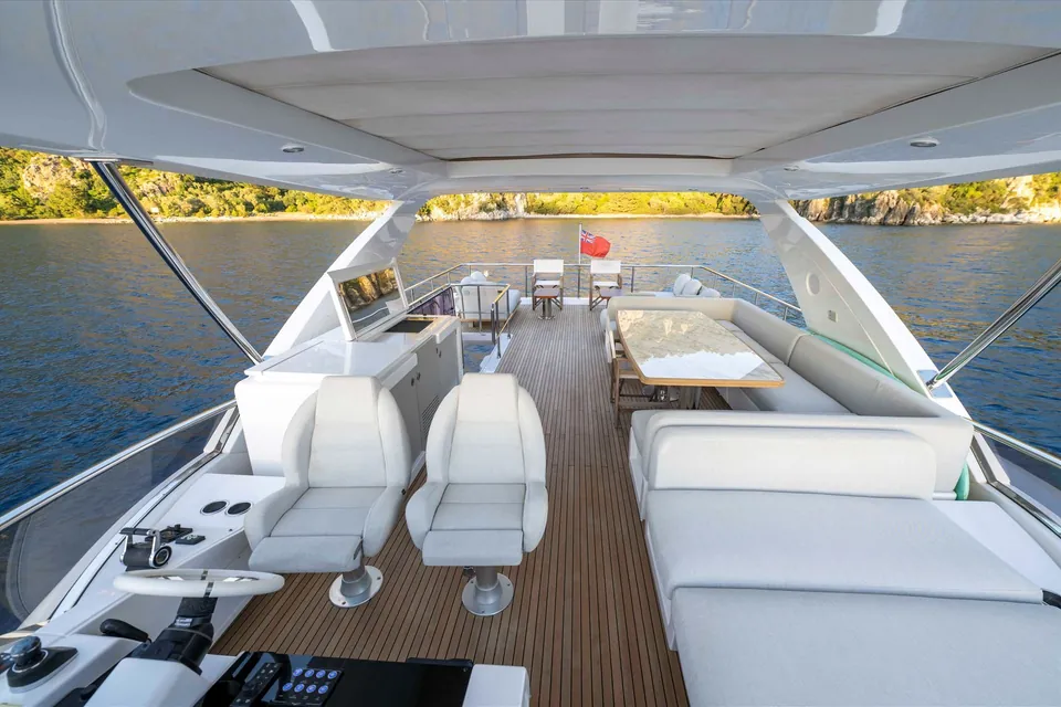 Celebrate Life, 2022 Azimut Fly 72, photo 40