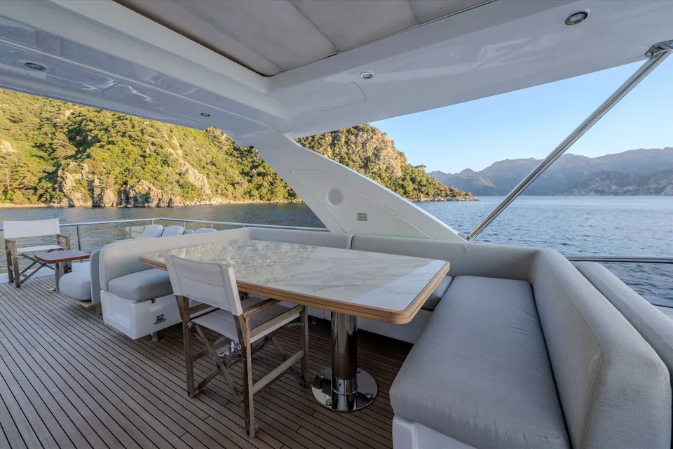 Celebrate Life, 2022 Azimut Fly 72, photo 41