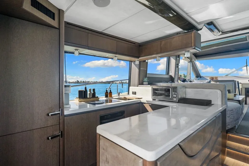 Time 4 U, 2020 Galeon 680 Flybridge, photo 30