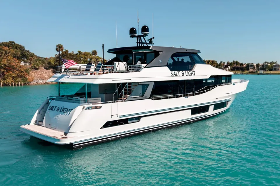 Salt & Light, 2025 Ocean Alexander 28L, photo 2