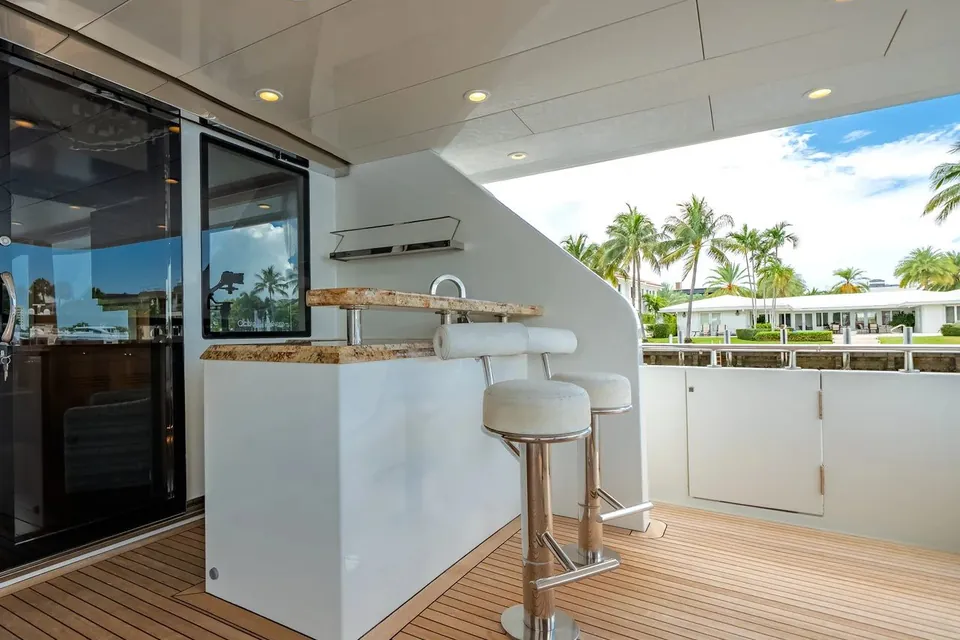 Gusto II, 2016 Ocean Alexander 90 Sky Lounge, photo 14