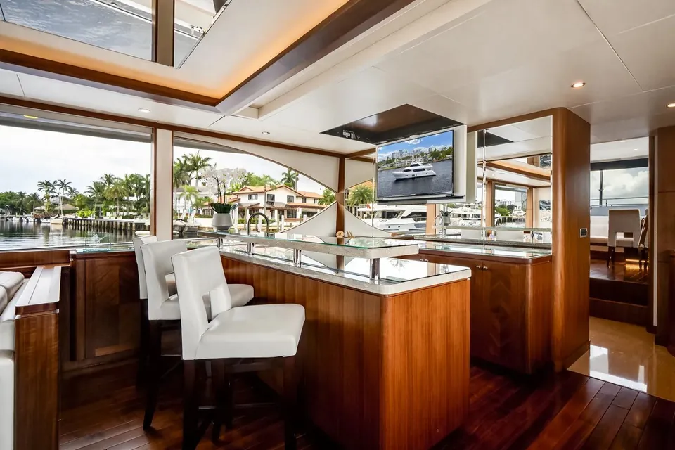 Gusto II, 2016 Ocean Alexander 90 Sky Lounge, photo 19
