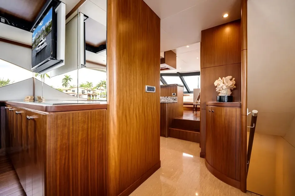 Gusto II, 2016 Ocean Alexander 90 Sky Lounge, photo 21