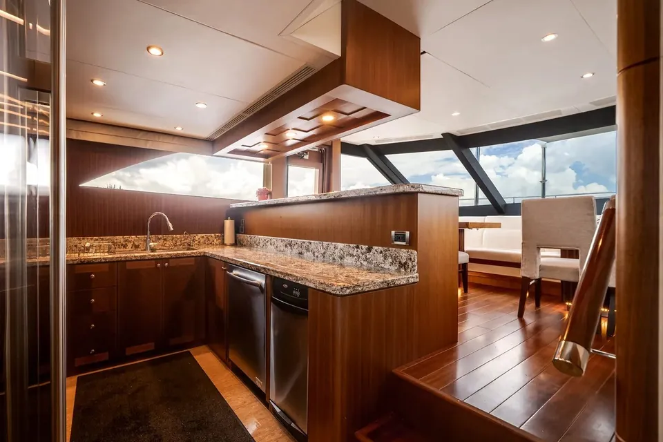 Gusto II, 2016 Ocean Alexander 90 Sky Lounge, photo 22