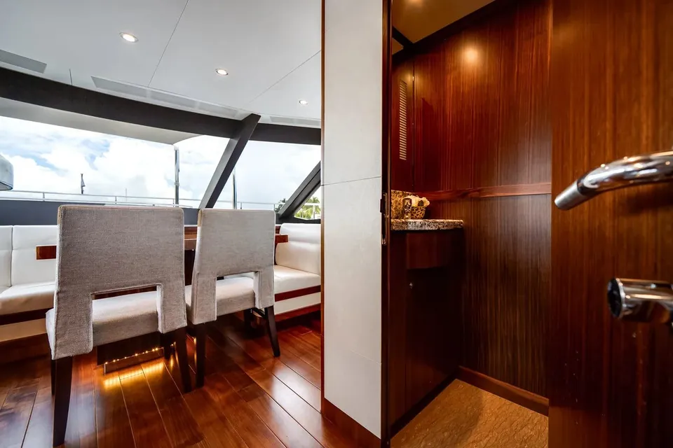 Gusto II, 2016 Ocean Alexander 90 Sky Lounge, photo 25