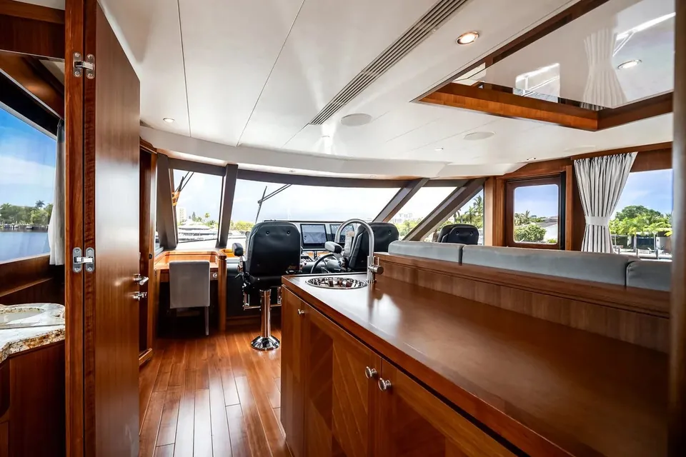 Gusto II, 2016 Ocean Alexander 90 Sky Lounge, photo 47
