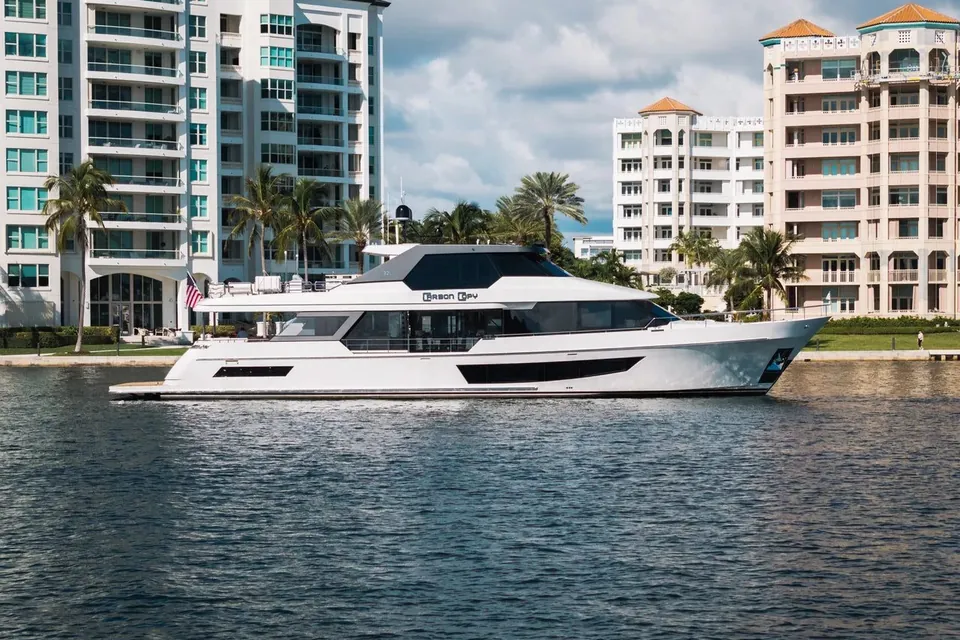 Carbon Copy, 2022 Ocean Alexander 32L, photo 1