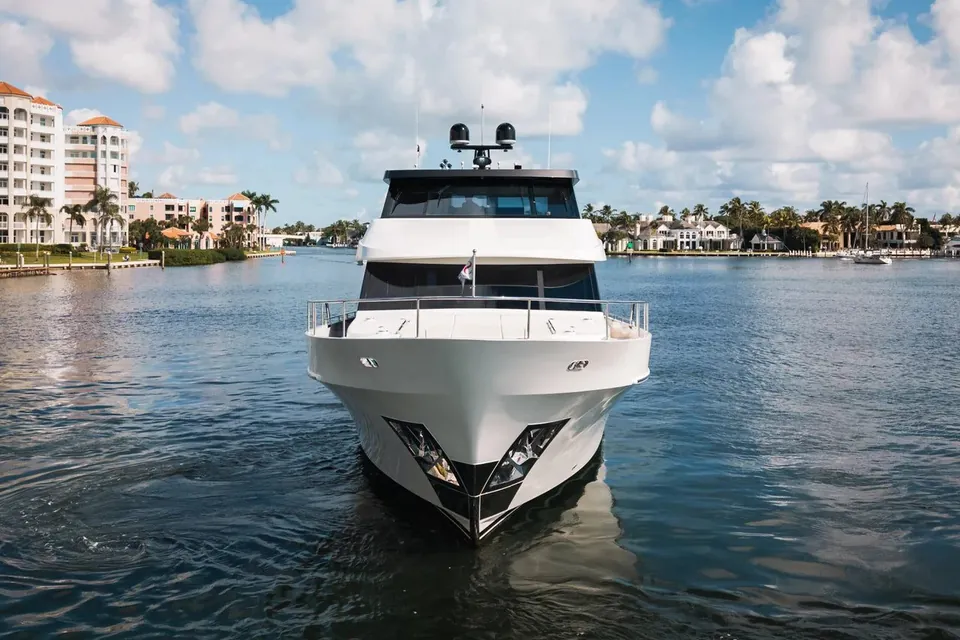 Carbon Copy, 2022 Ocean Alexander 32L, photo 4