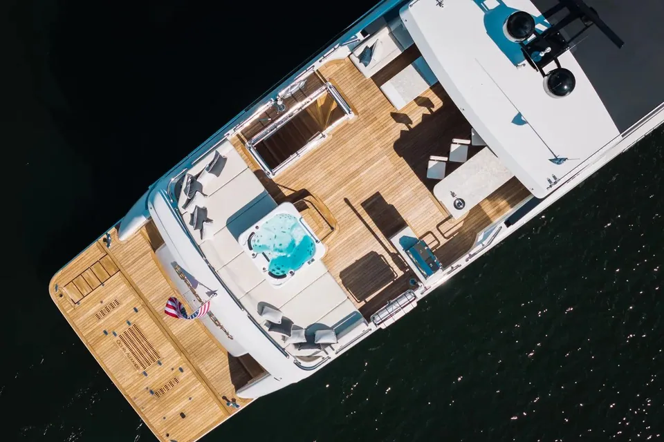 Carbon Copy, 2022 Ocean Alexander 32L, photo 6
