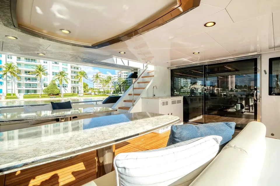 Carbon Copy, 2022 Ocean Alexander 32L, photo 13