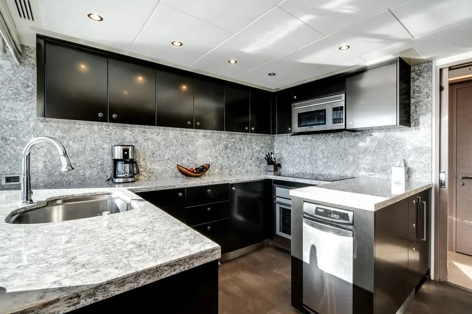 Carbon Copy, 2022 Ocean Alexander 32L, photo 25