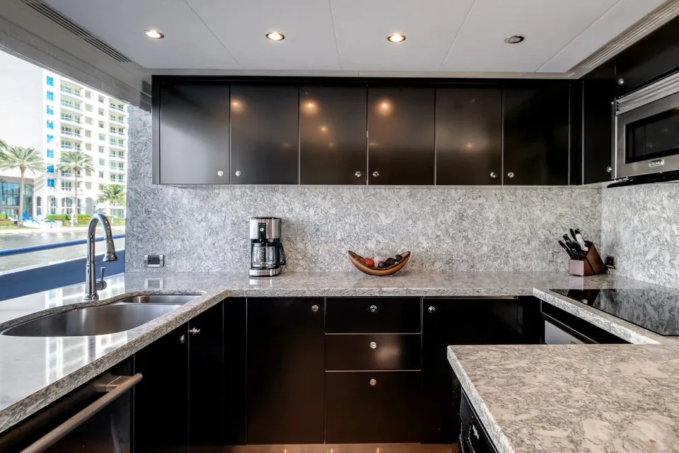 Carbon Copy, 2022 Ocean Alexander 32L, photo 28