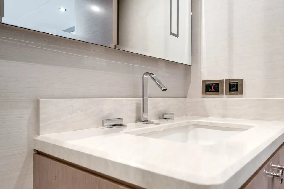 Carbon Copy, 2022 Ocean Alexander 32L, photo 52
