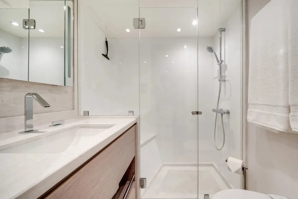 Carbon Copy, 2022 Ocean Alexander 32L, photo 56