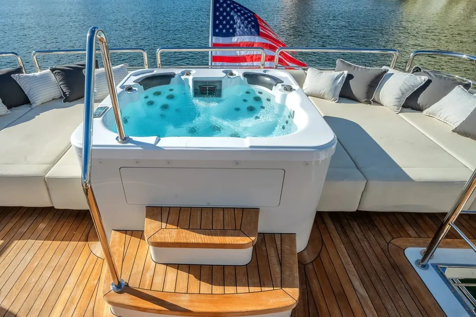 Carbon Copy, 2022 Ocean Alexander 32L, photo 74