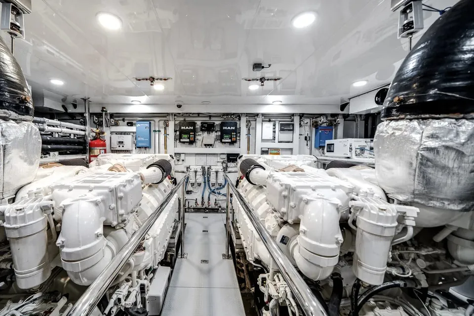 Carbon Copy, 2022 Ocean Alexander 32L, photo 76