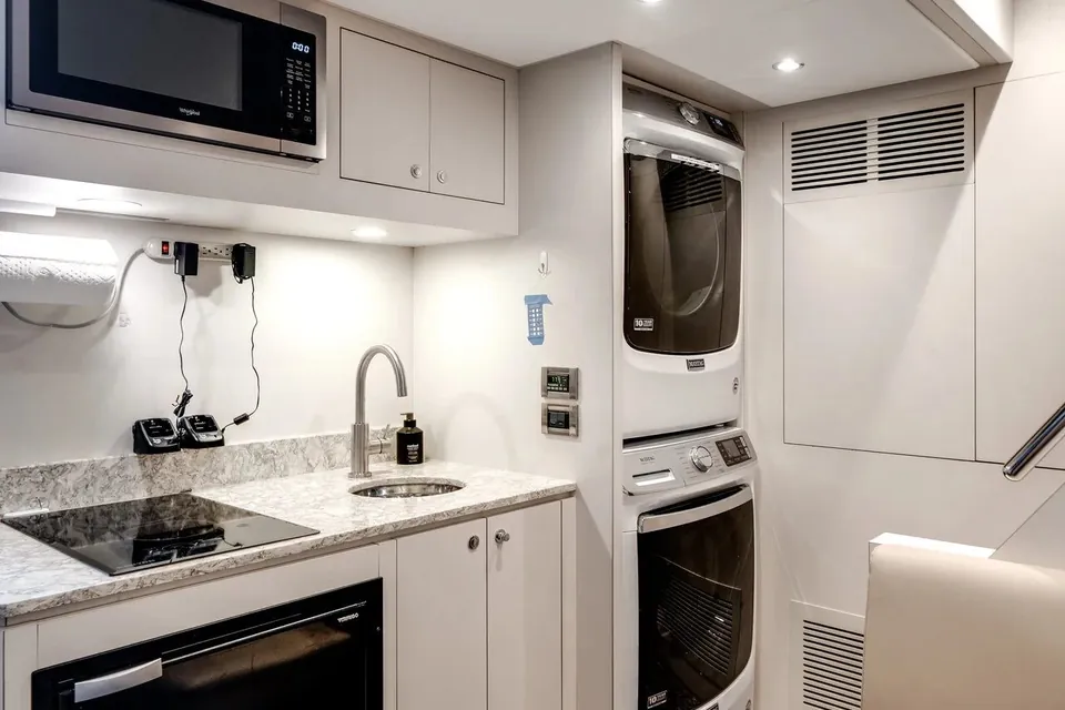 Carbon Copy, 2022 Ocean Alexander 32L, photo 82