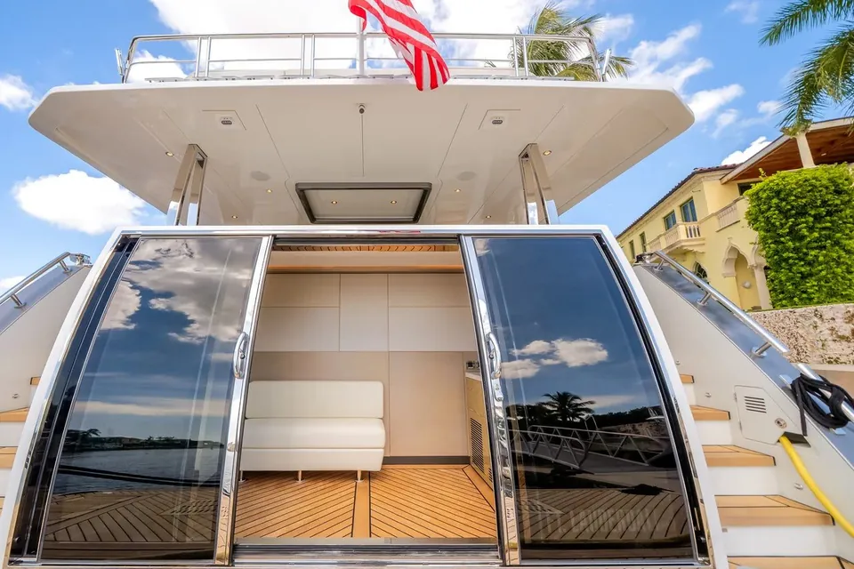 2025 Ocean Alexander 27R, photo 10