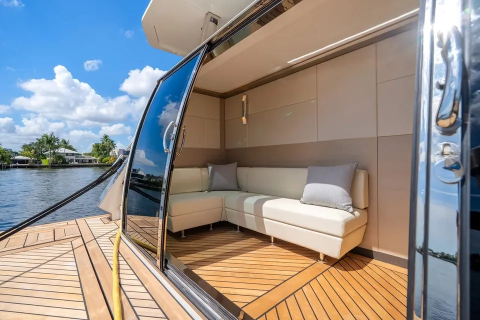 2025 Ocean Alexander 27R, photo 11
