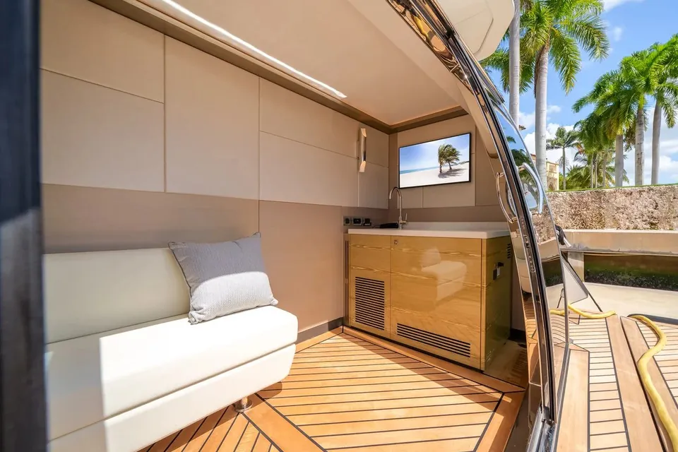 2025 Ocean Alexander 27R, photo 12