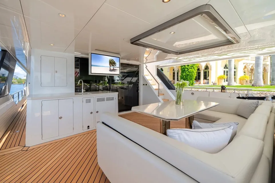 2025 Ocean Alexander 27R, photo 13