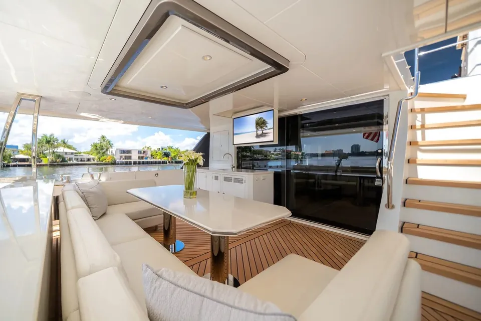 2025 Ocean Alexander 27R, photo 18