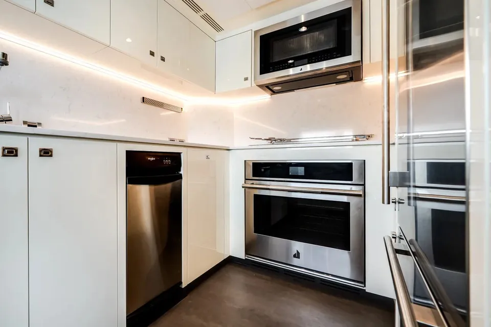2025 Ocean Alexander 27R, photo 34