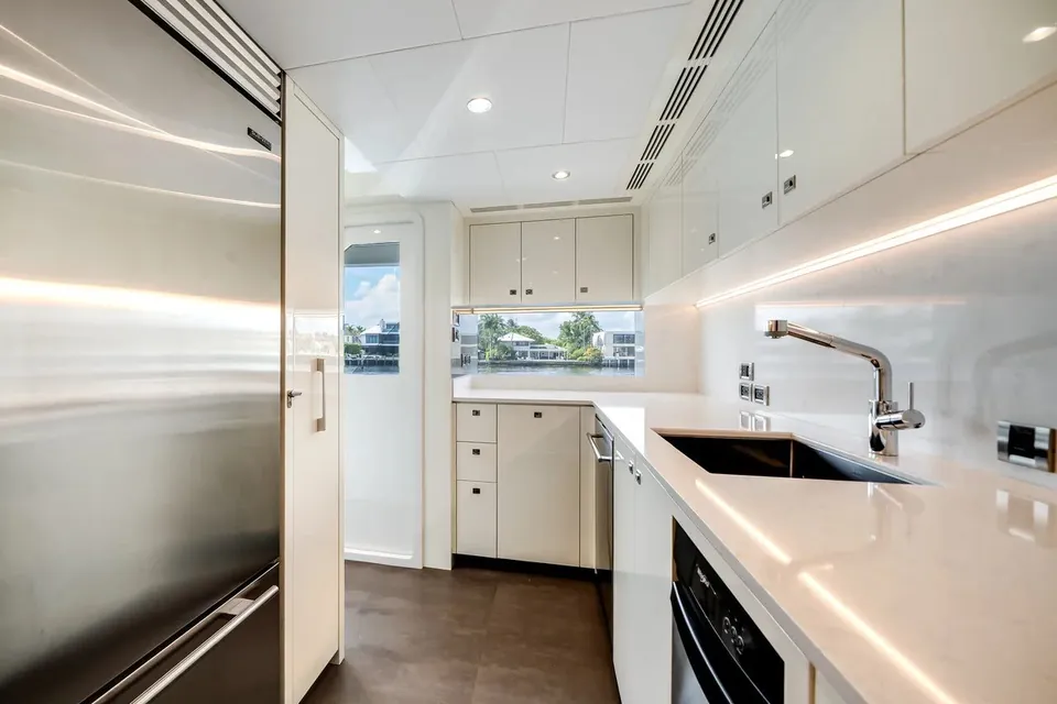 2025 Ocean Alexander 27R, photo 35